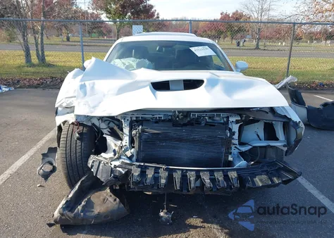 2015 Dodge Challenger Srt 392 from USA, damaged, VIN 2C3CDZDJ9FH820885